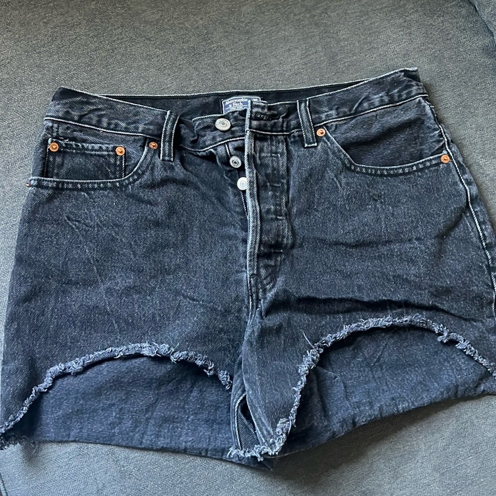 Abercrombie & Fitch High Rise 4” Short